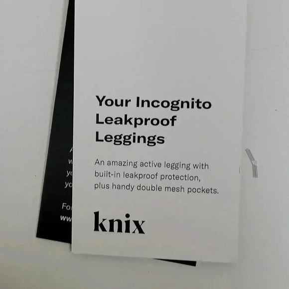 SET Stashable High Rise Legging. & Catalyst Front Zip Sports Bra - Picture 13 of 16